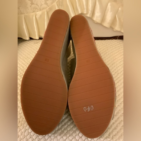 KENNETH COLE - Picture 6 of 7